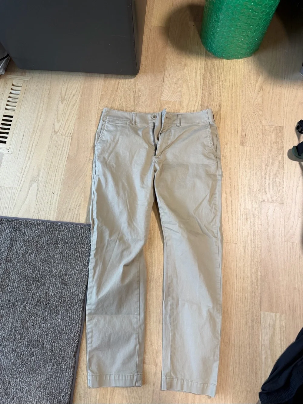 Banana Republic Men's Chino Pants - Light Khaki